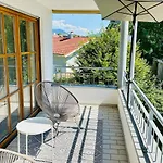 Zentrales Apartment, Penzberg, 2 Schlafzimmer, Balkon, Parkplatz * Penzberg