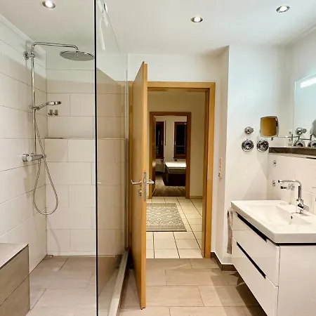 Alpenbasis Penzberg, 2-schlafzimmer, Work & Travel, Netflix, Parkplatz 公寓 *
