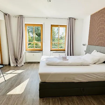 Alpenbasis Penzberg, 2-schlafzimmer, Work & Travel, Netflix, Parkplatz *