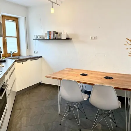 Alpenbasis Penzberg, 2-schlafzimmer, Work & Travel, Netflix, Parkplatz