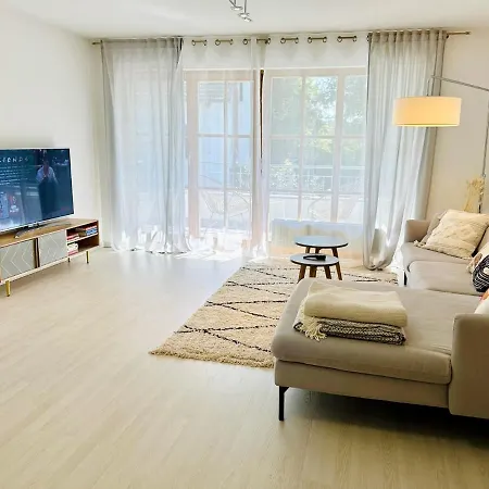 Apartment Like Home, Cozy Apartment, 2 Bedrooms, Netflix, 55
