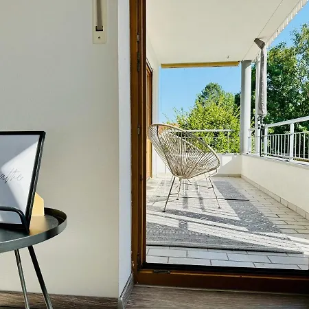 Zentrales Apartment, Penzberg, 2 Schlafzimmer, Balkon, Parkplatz *