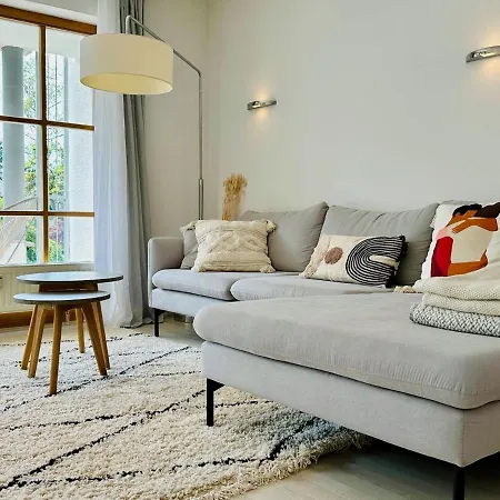 Like Home, Cozy Apartment, 2 Bedrooms, Netflix, 55