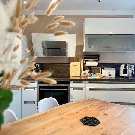 Alpenbasis Penzberg, 2-schlafzimmer, Work & Travel, Netflix, Parkplatz Apartment Penzberg