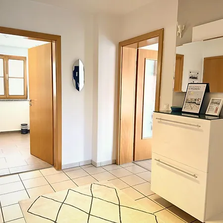 Apartment Alpenbasis Penzberg, 2-schlafzimmer, Work & Travel, Netflix, Parkplatz *
